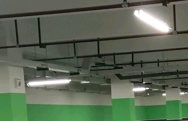 LGA-E T8 AC220-240V Korkeasuojataso LED-putki Tri-Tärkeä valo